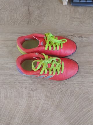 Botas fútbol niño Adidas -talla 30