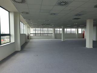 Oficina en alquiler en Zona Industrial en Prat de Llobregat, El