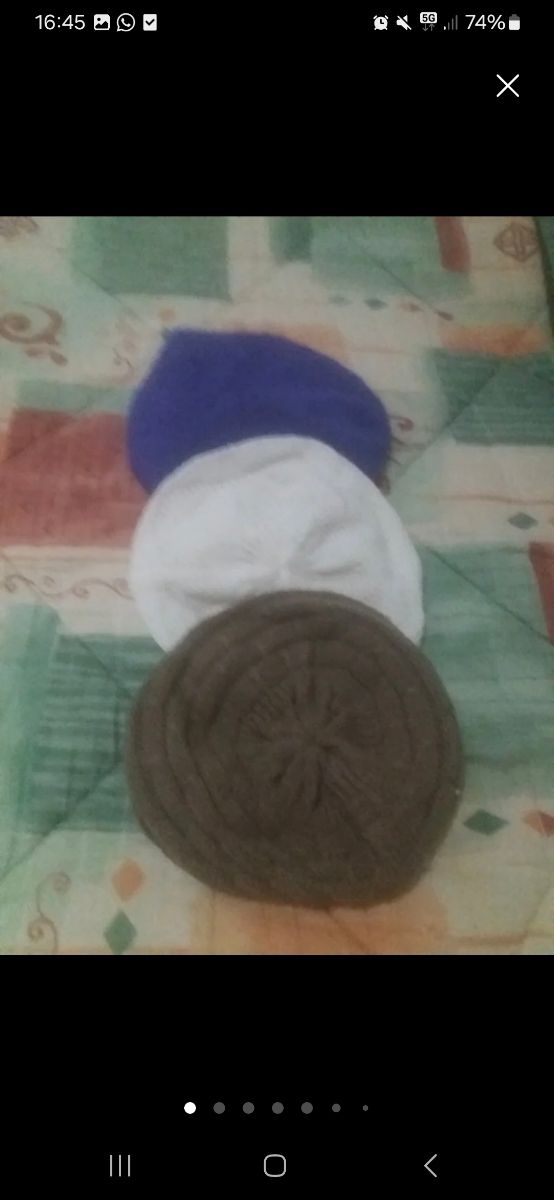 3 boinas  - Azul, Blanco, Marrón