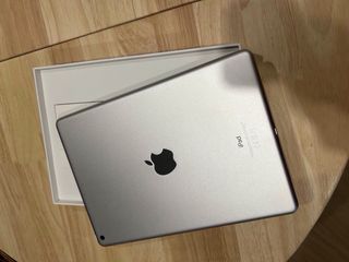 iPad 6ª generación - Plata. 128 gB