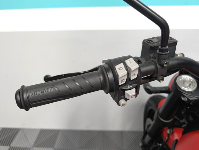 DUCATI SCRAMBLER FULL THROTTLE - 2024 - 27.713KM