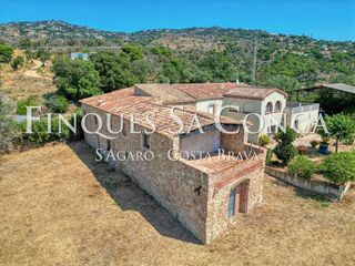 Masía en venta en Castell d'Aro en Castell-Platja d´Aro