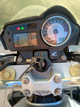 Honda Hornet cb 600F - Moto