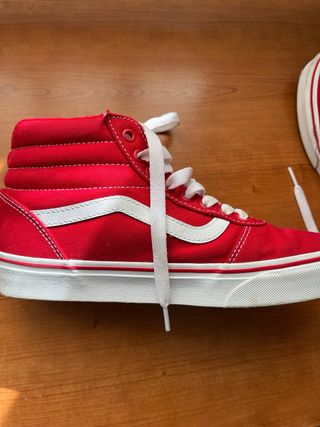 Zapatillas Vans rojas altas