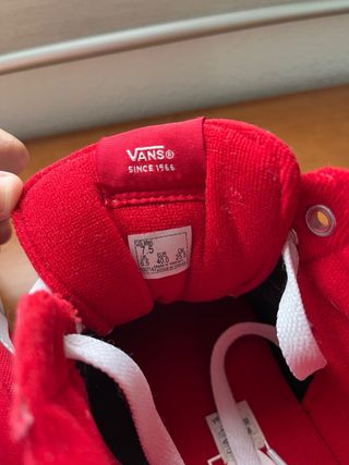 Zapatillas Vans rojas altas