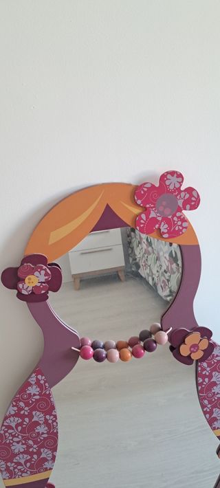 Espejo infantil con flores