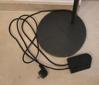 Lámpara pie forja negra