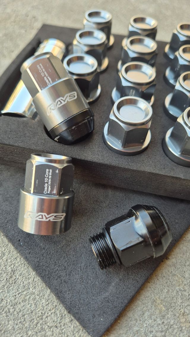 Jogo de porcas/Pernos/lugNuts RAYS