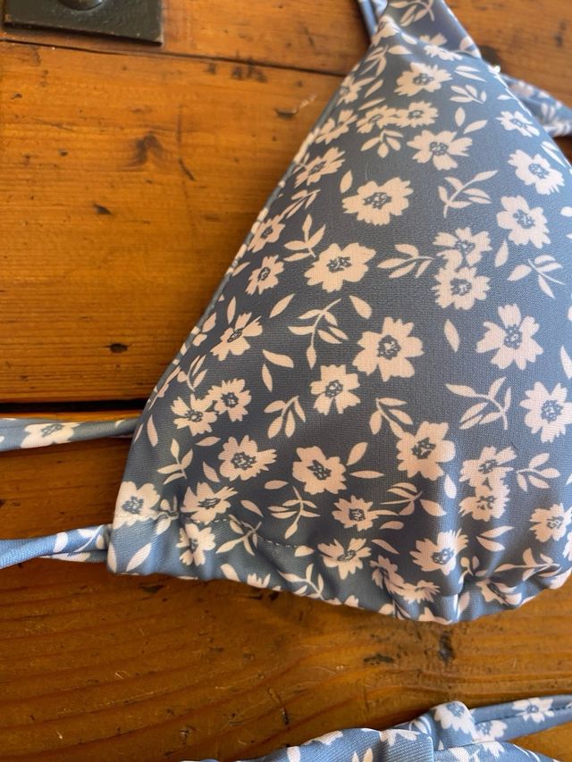 Bikini Shein azul floral