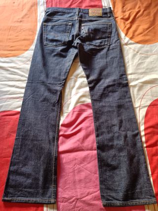 Pantalones vaqueros.
