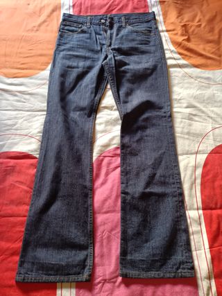 Pantalones vaqueros.
