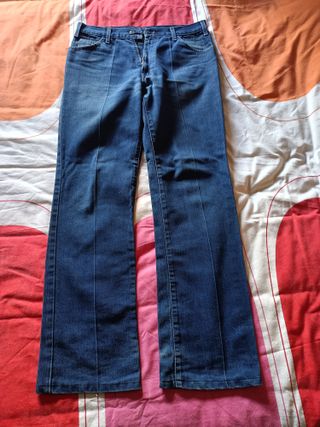 Pantalones vaqueros.