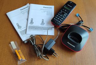 Teléfono inalámbrico Panasonic KX-TG1611.