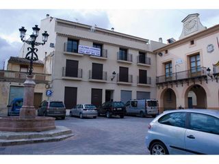 Local comercial en venta en Caudete