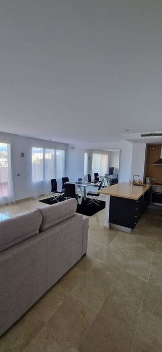 Piso en alquiler en Benahavís