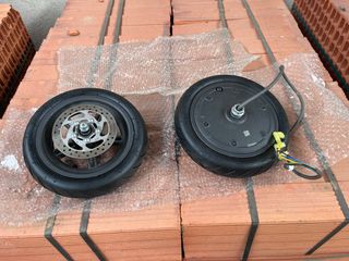 Motor y rueda trasera Xiomi M365. Neumaticos NUEVO