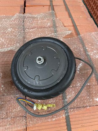 Motor y rueda trasera Xiomi M365. Neumaticos NUEVO