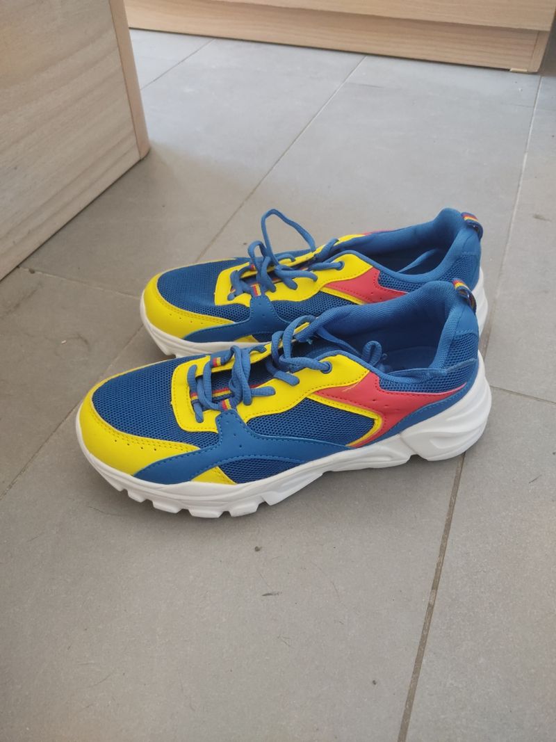 Las Zapatillas Bambas Lidl 500 Euros Bambas Deportivas Azules Y