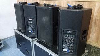 4 Altavoces QSC KW122. ¡Oferta!