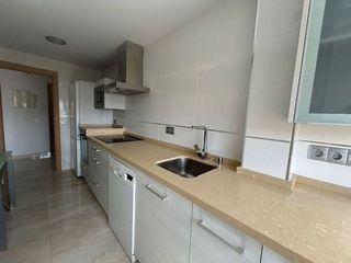 Piso en alquiler en Parque Ayala - Jardín de la Abadía - Huelín en Málaga