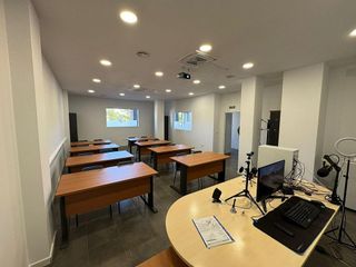 Oficina en alquiler en Mejostilla en Cáceres