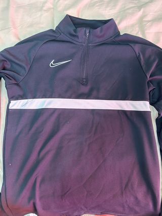 Sudadera Nike Dri-FIT negra