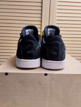 Zapatillas Jordan - Negras y Beige