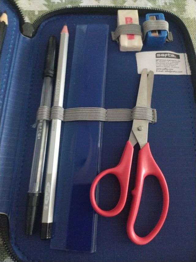 Estojo Kelme com fecho duplo