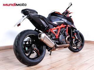 KTM 1290 SUPER DUKE R