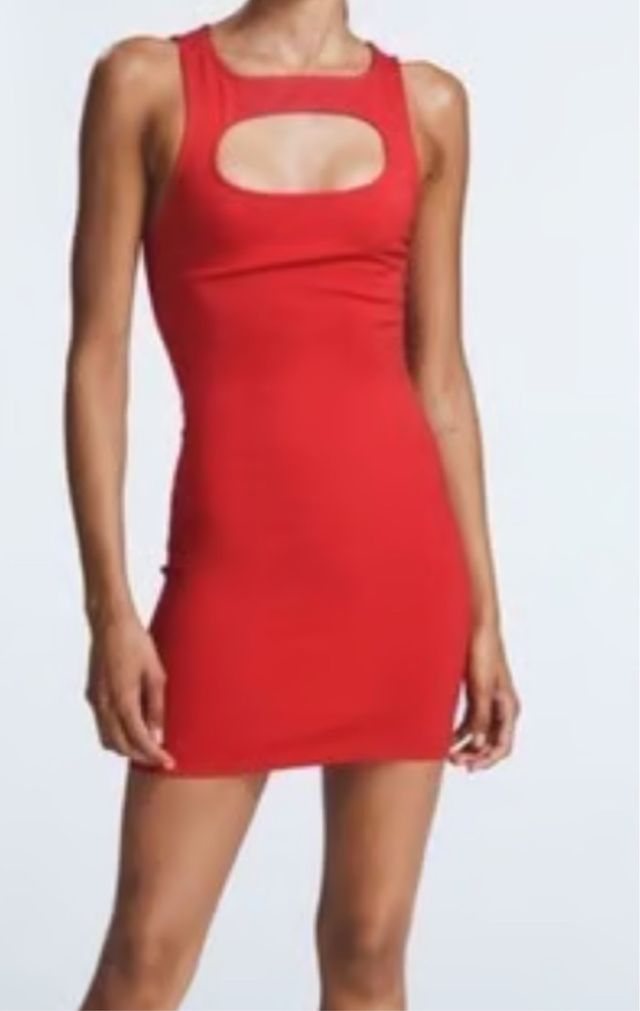 Vestido mini Zara rojo con etiqueta