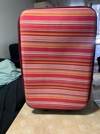 Maleta rosa y roja - 2 ruedas medidas 38x55x19