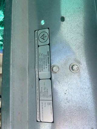 Portamotos metálico para transporte