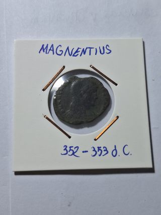 Follis Magnentius 352-353 d.C.