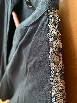 Blusa negra lentejuelas