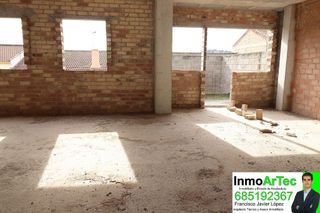 Casa adosada en venta en Illora