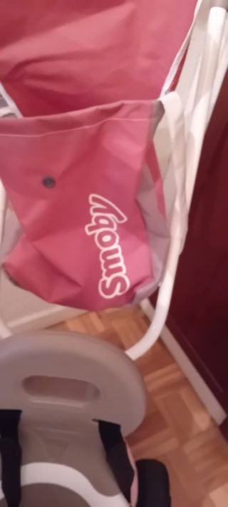 Triciclo infantil rosa con cesta