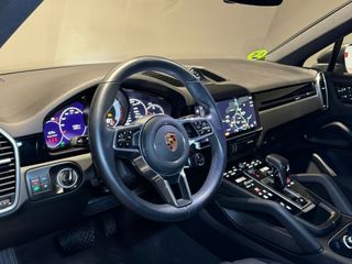 Porsche Cayenne 2022