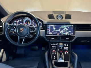 Porsche Cayenne 2022
