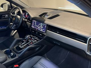 Porsche Cayenne 2022