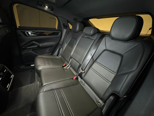 Porsche Cayenne 2022