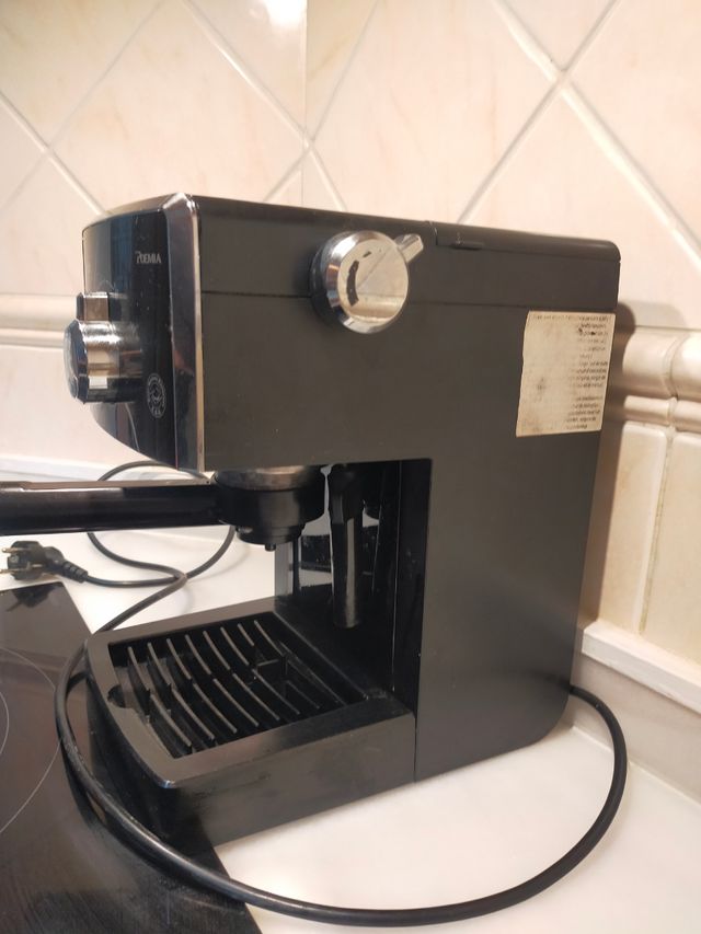 Cafetera Saeco Poemia