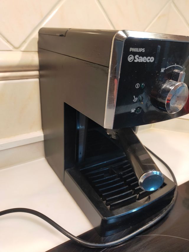 Cafetera Saeco Poemia