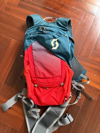Mochila Scott Trail 12L con Espaldera