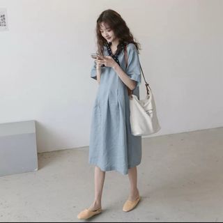 Vestido premamá azul claro