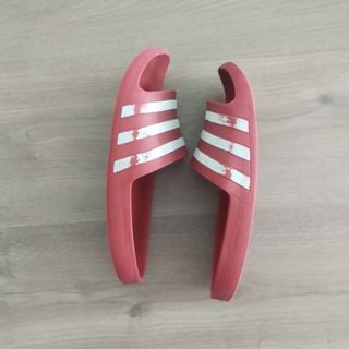 Chanclas Adidas rojas