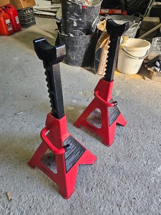 Gatos estabilizadores grandes de 3000kg.