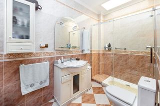 Chalet en venta en Iznalloz