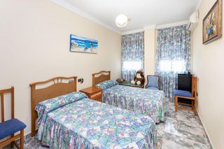 Chalet en venta en Iznalloz