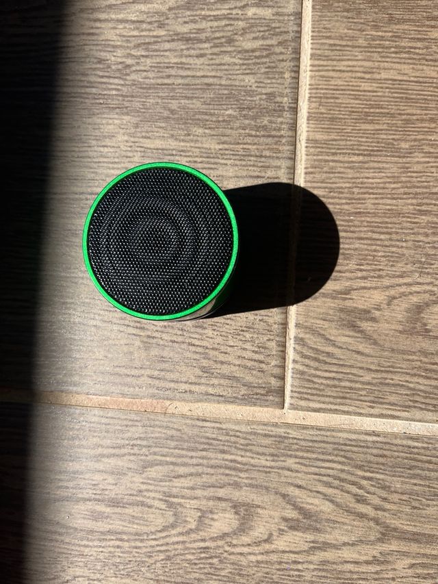 Altavoz portátil verde