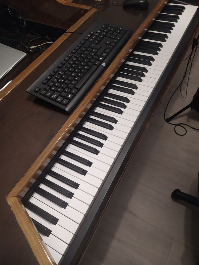 Mesa estudio producción musical